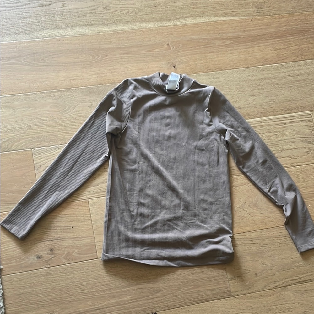 Athleta Tan Long Sleeve Tee Relaxed Fit